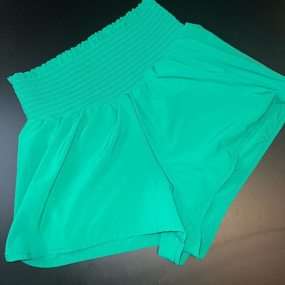 AERIE Scrunch Waist Flow Lined Shorts Size Medium EUC